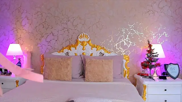 ScarlettWallace online show from December 21, 9:59 pm