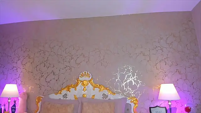 Snapshot of ScarlettWallace chatting on November 14, 9:51 pm ScarlettWallace online show from November 14, 9:51 pm