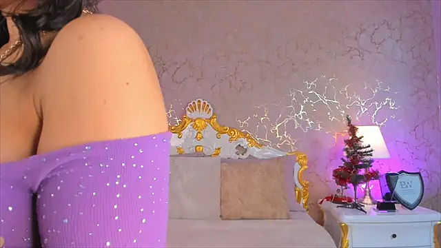 ScarlettWallace online show from December 19, 9:06 pm