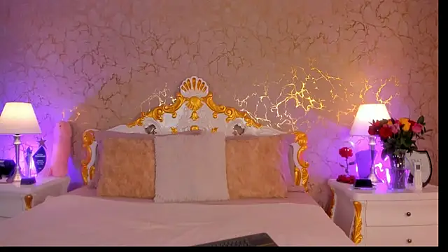 ScarlettWallace online show from March 15, 9:55 pm