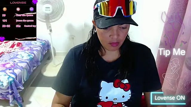 astrii 33 online show from March 6, 10:26 pm