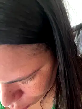 Snapshot of mel88Da chatting on December 17, 2:11 pm mel88Da online show from December 17, 2:11 pm