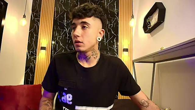 Snapshot of Patrick_Rango chatting on February 4, 3:34 am Patrick Rango online show from February 4, 3:34 am