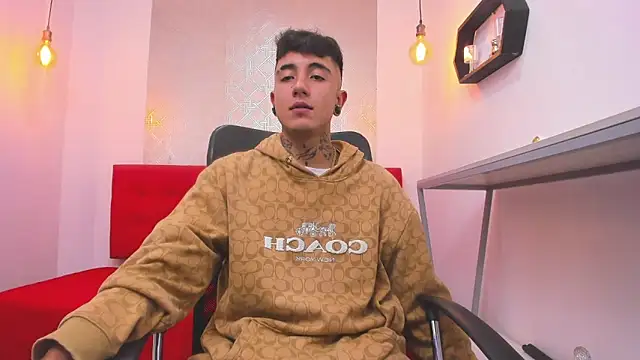 Patrick Rango online show from December 17, 3:11 am