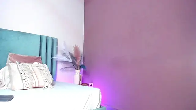 SeleneLujan online show from February 19, 12:35 pm