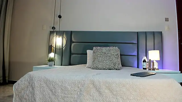 SeleneLujan online show from February 11, 11:43 am