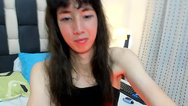Snapshot of loverisu-coral chatting on March 9, 2:29 am loverisu-coral online show from March 9, 2:29 am