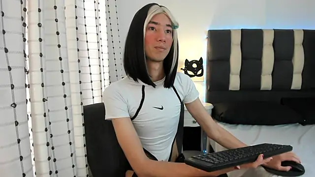 Snapshot of loverisu-coral chatting on October 18, 7:38 pm loverisu-coral online show from October 18, 7:38 pm
