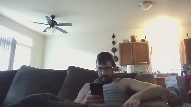 Snapshot of Johnnypro1OF chatting on October 3, 3:46 pm Johnnypro1OF online show from October 3, 3:46 pm
