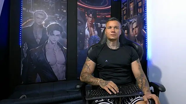 Snapshot of damian_c12 chatting on April 6, 10:33 pm damian c12 online show from April 6, 10:33 pm