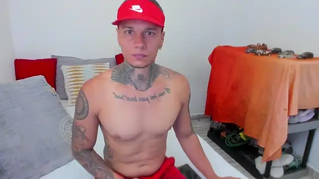 Snapshot of damian_c12 chatting on March 4, 12:39 am damian c12 online show from March 4, 12:39 am