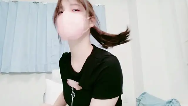 Snapshot of NANA_7 chatting on March 3, 10:11 am NANA 7 online show from March 3, 10:11 am