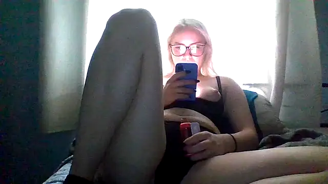 sluttypumpkin online show from June 26, 4:35 pm
