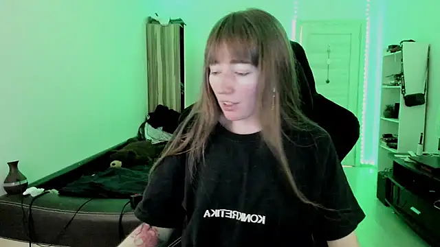 bekkawell online show from October 8, 9:04 pm