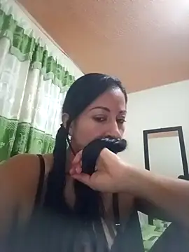 SamanthaLuz online show from March 13, 6:48 am