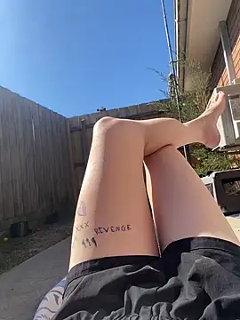 Snapshot of 1Zoey101 chatting on March 18, 4:40 am 1Zoey101 online show from March 18, 4:40 am