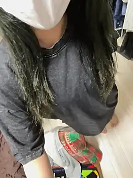 Snapshot of daiyo_kai_Gutara chatting on July 13, 2:38 pm daiyo kai Gutara online show from July 13, 2:38 pm