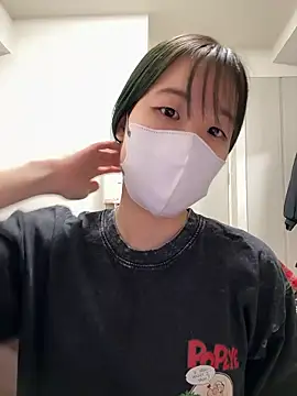Snapshot of daiyo_kai_Gutara chatting on June 22, 12:02 pm daiyo kai Gutara online show from June 22, 12:02 pm