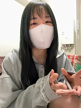 Snapshot of daiyo_kai_Gutara chatting on May 13, 1:07 pm daiyo kai Gutara online show from May 13, 1:07 pm