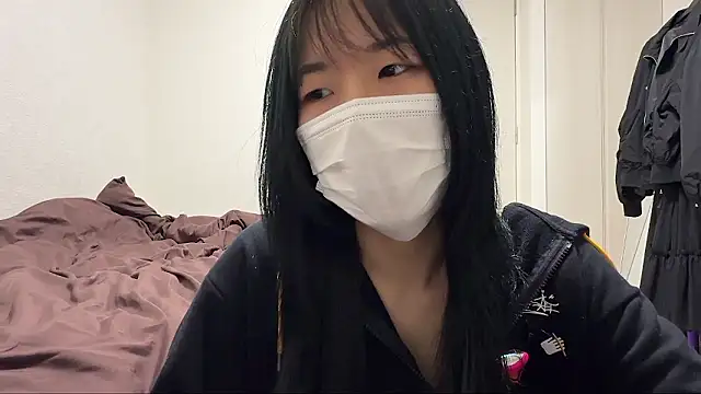 Snapshot of daiyo_kai_Gutara chatting on May 25, 1:10 pm daiyo kai Gutara online show from May 25, 1:10 pm