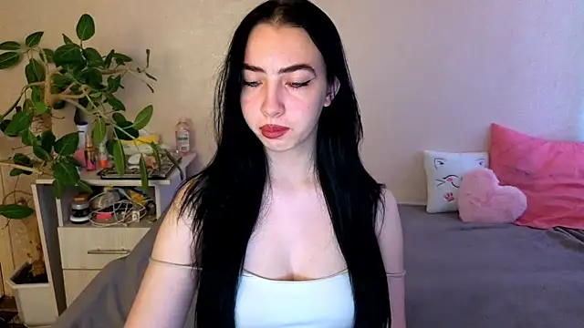 Snapshot of WildKittenX_ chatting on June 21, 3:56 am WildKittenX online show from June 21, 3:56 am