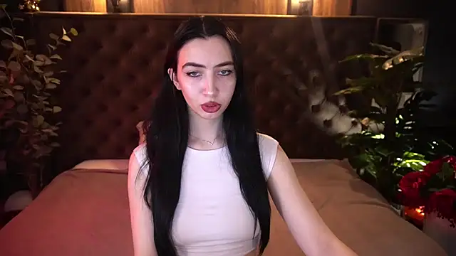 WildKittenX  online show from March 15, 6:42 am