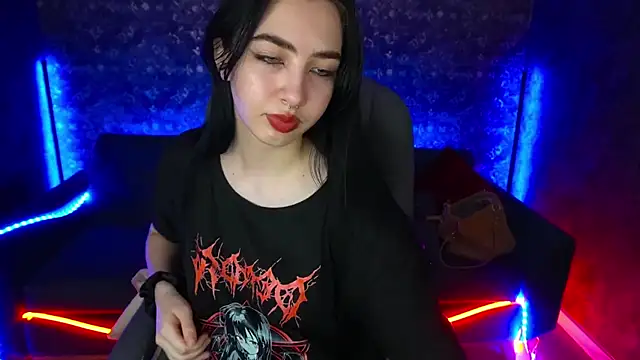 WildKittenX  online show from March 1, 1:40 pm
