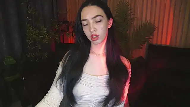 Snapshot of WildKittenX_ chatting on November 14, 6:50 am WildKittenX online show from November 14, 6:50 am