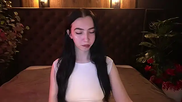 WildKittenX  online show from April 14, 5:45 am