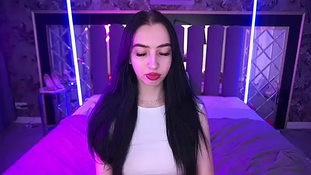 WildKittenX  online show from March 4, 6:43 am