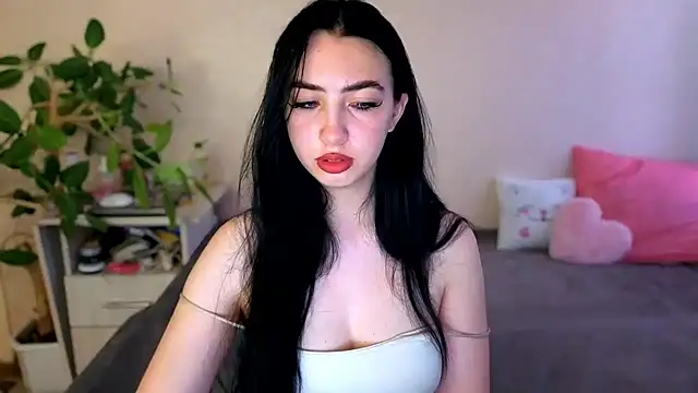 Snapshot of WildKittenX_ chatting on July 2, 4:07 am WildKittenX online show from July 2, 4:07 am