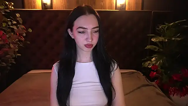 WildKittenX  online show from April 15, 5:46 am