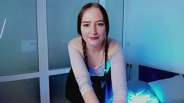 Snapshot of LinaFlawless chatting on March 3, 5:37 am LinaFlawless online show from March 3, 5:37 am