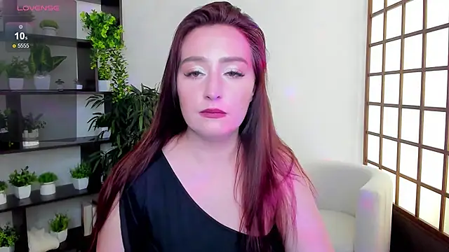 Snapshot of LinaFlawless chatting on September 21, 2:06 am LinaFlawless online show from September 21, 2:06 am