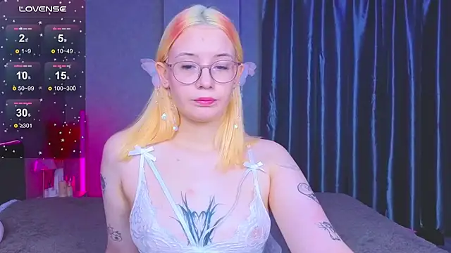 AuroraPrincess online show from November 20, 7:58 pm