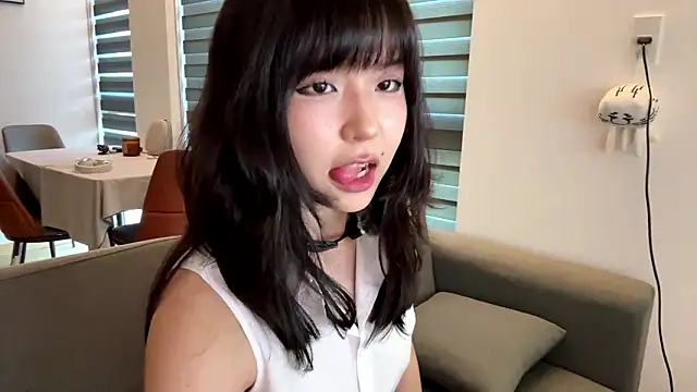 melana love online show from March 29, 10:39 am