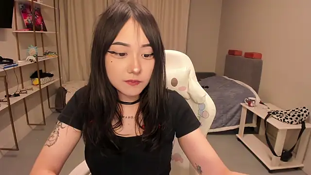 Snapshot of ka00ru_chan chatting on February 14, 1:33 pm ka00ru chan online show from February 14, 1:33 pm