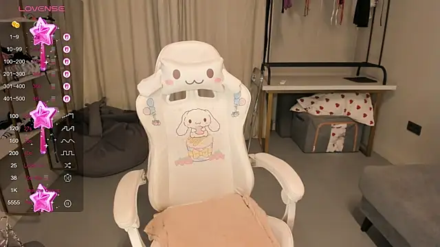 Snapshot of ka00ru_chan chatting on October 3, 2:51 pm ka00ru chan online show from October 3, 2:51 pm