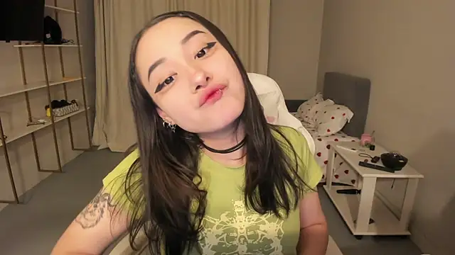 Snapshot of ka00ru_chan chatting on January 10, 4:57 pm ka00ru chan online show from January 10, 4:57 pm