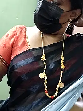 Snapshot of abinaya26 chatting on March 2, 2:45 am abinaya26 online show from March 2, 2:45 am