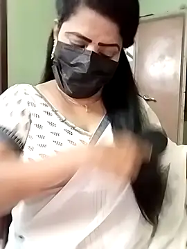 Snapshot of abinaya26 chatting on February 9, 2:48 pm abinaya26 online show from February 9, 2:48 pm