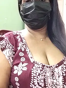 Snapshot of abinaya26 chatting on February 28, 3:28 am abinaya26 online show from February 28, 3:28 am