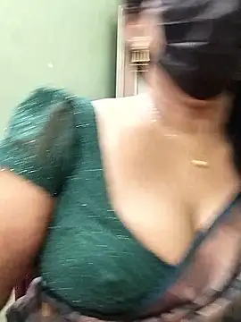 Snapshot of abinaya26 chatting on March 3, 4:47 pm abinaya26 online show from March 3, 4:47 pm