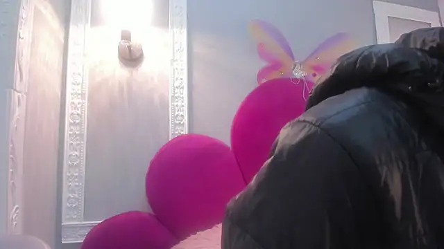 Snapshot of Bonniie_22 chatting on November 19, 1:22 pm Bonniie 22 online show from November 19, 1:22 pm