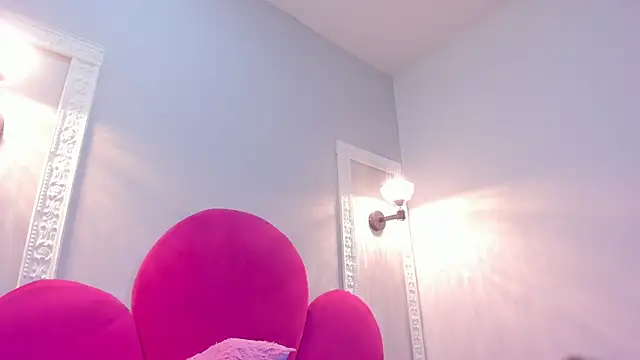 Snapshot of Bonniie_22 chatting on October 15, 1:30 pm Bonniie 22 online show from October 15, 1:30 pm