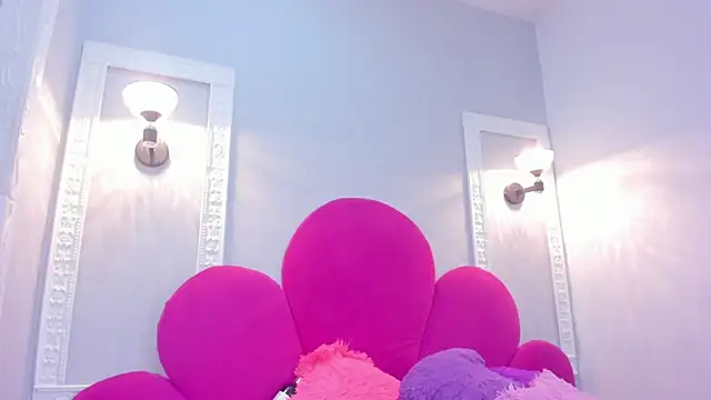 Snapshot of Bonniie_22 chatting on October 25, 2:07 pm Bonniie 22 online show from October 25, 2:07 pm