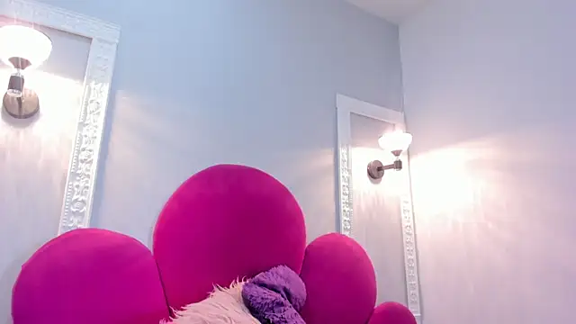 Snapshot of Bonniie_22 chatting on October 23, 2:05 pm Bonniie 22 online show from October 23, 2:05 pm