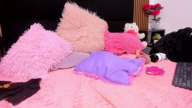 Bonniie 22 online show from April 2, 9:16 am