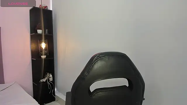 Snapshot of Bonniie_22 chatting on March 18, 7:55 pm Bonniie 22 online show from March 18, 7:55 pm