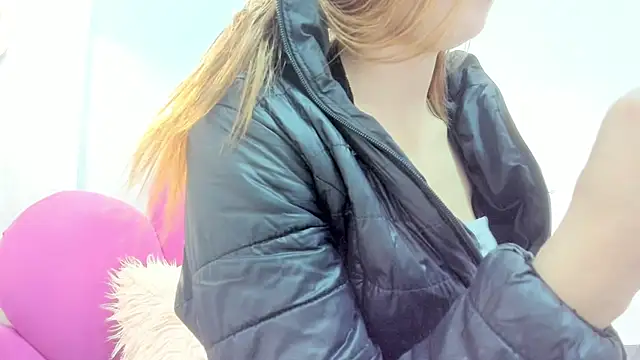 Bonniie 22 online show from February 10, 7:46 pm